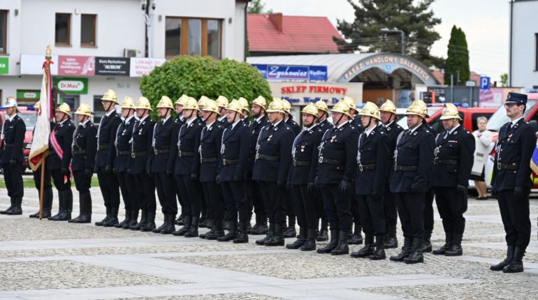 VIII Gminny Dzień Strażaka w Daleszycach. Podziękowano druhnom i druhom za poświęcenie i gotowość do służby